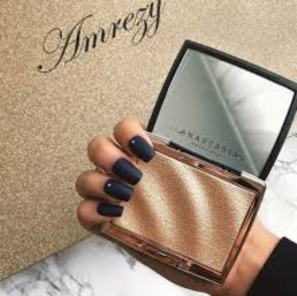 Limited Edition ABH x Amrezy Highlighter